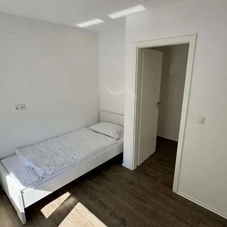 Apartment Fabulous House In Wesseling