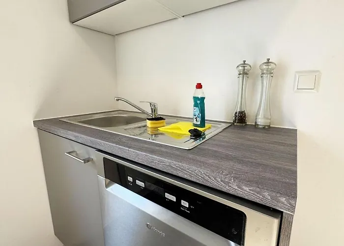 Fabulous House In Apartment *